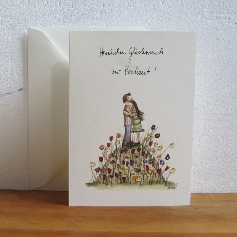 Umarmung zur Hochzeit auf Hügel