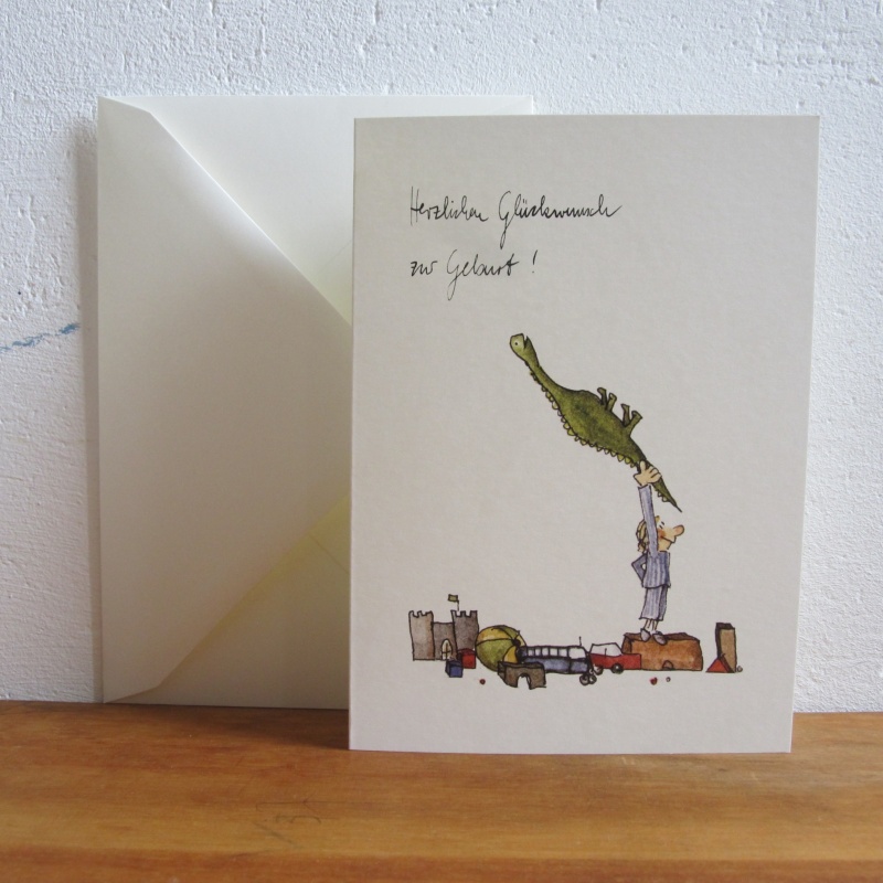 Theo mit Spielzeugdrache