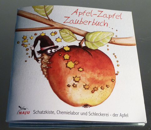 Illustrationen auf 26 Seiten in einem Heft für Kinder zum Thema Apfel / NAJU & ALNATURA 2011